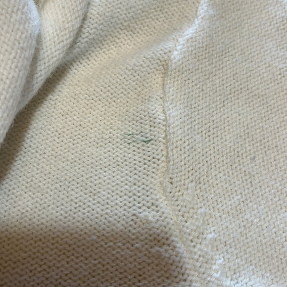 Columbia White crowl neck long sleeve sweater. Size Medium. Pit to pit is 18.5” - Picture 6 of 10